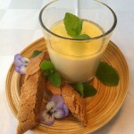 Panne Cotta med citrongræs og lime- ingefærsirup